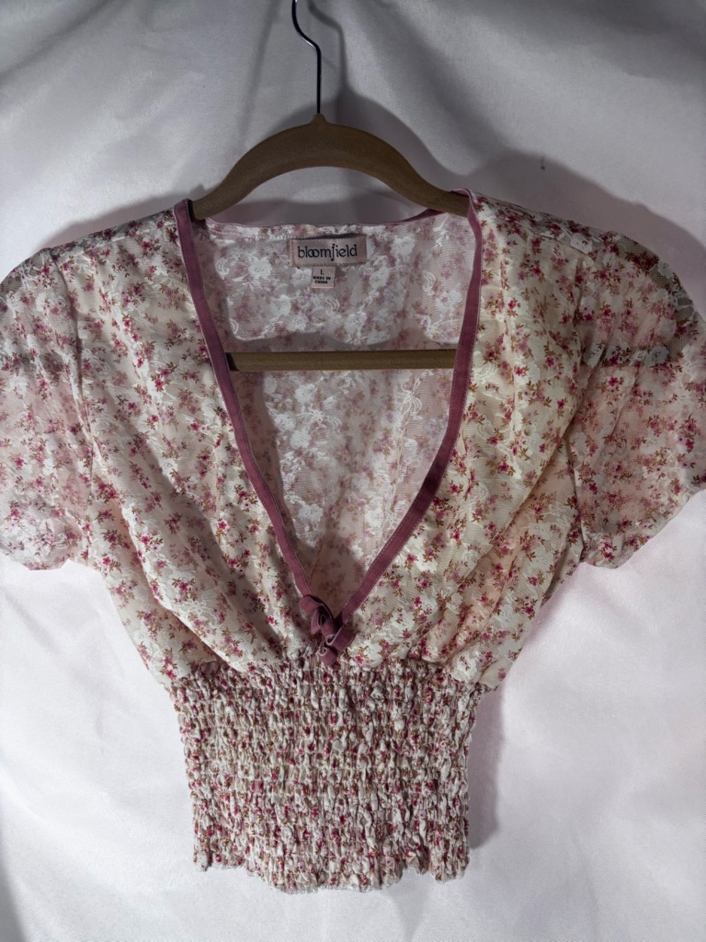 Bloomfield Pink Floral Smocked V-Neck Crop‎ Top
